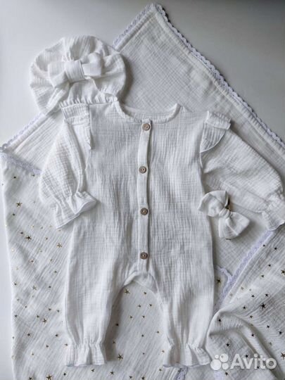 Муслиновый комплект на выписку