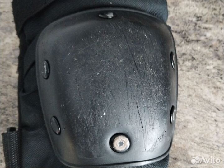 Наколенники tetch ream