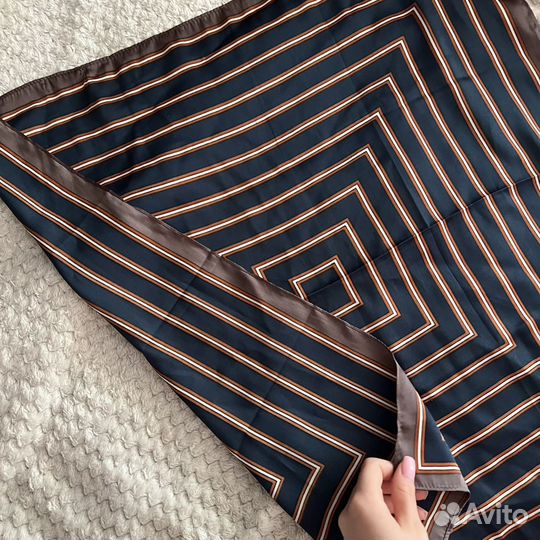 Женский платок reservered