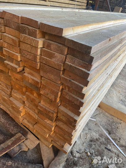 Доска пиломатериалы хвоя