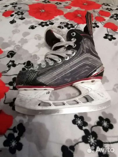 Хоккейные коньки bauer vapor x600