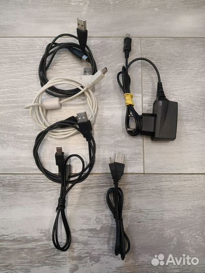 Кабели AUX, USB-mini и micro, адаптеры