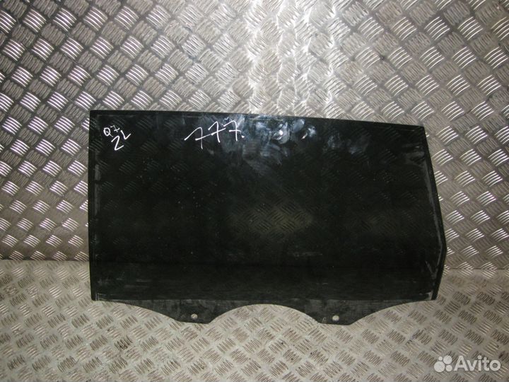 Стекло задней левой двери для Ауди Q7 4L 2011г