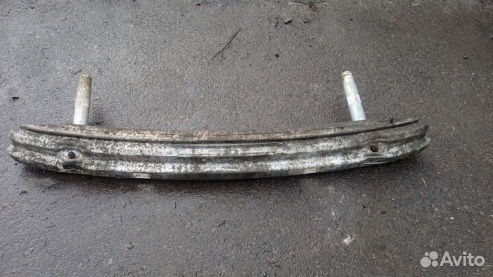 Усилитель заднего бампера BMW 5 серия