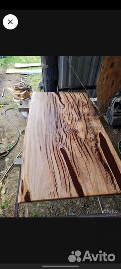 Стол река из эпоксидной смолы