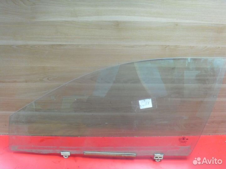 Стекло двери передней правой 1058005004 Geely MK