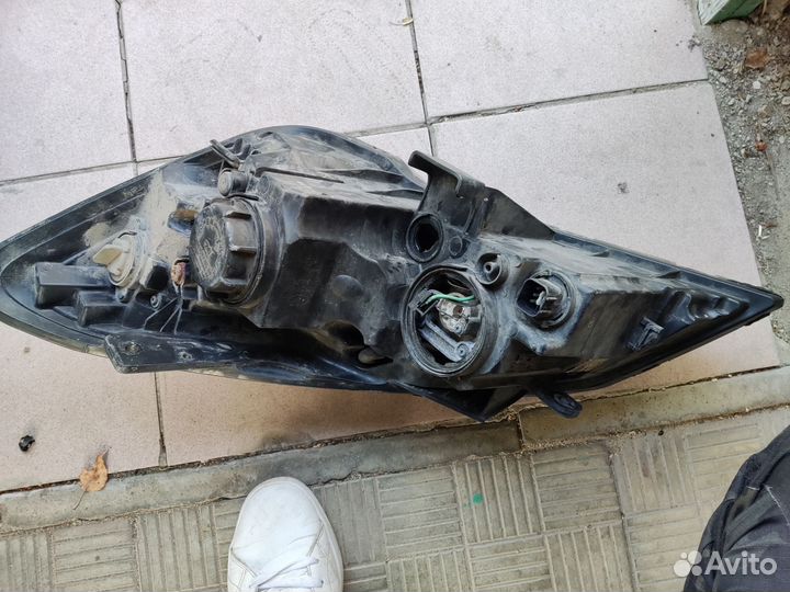 Фара правая kia seed 2010
