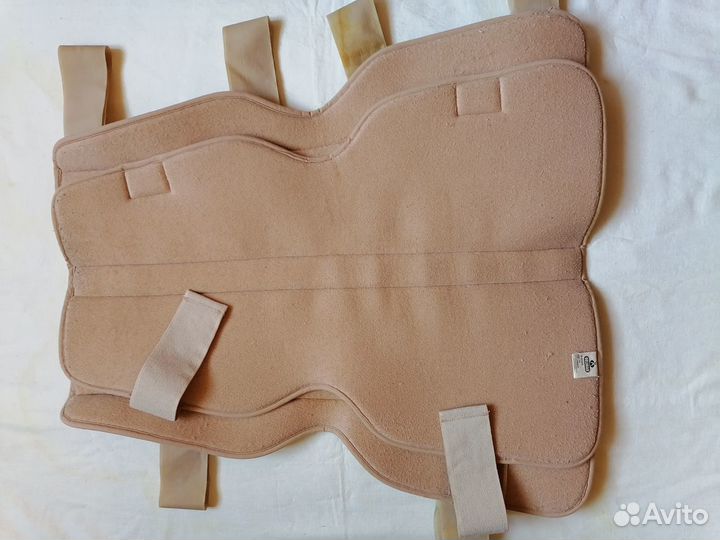 Корсет на коленный сустав