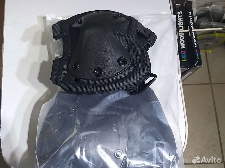 Наколенники