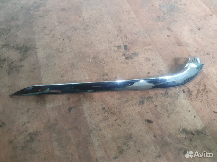 Молдинг бампера передний правый LADA Granta 2011