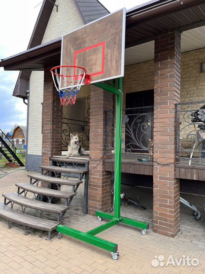 Баскетбольная стойка