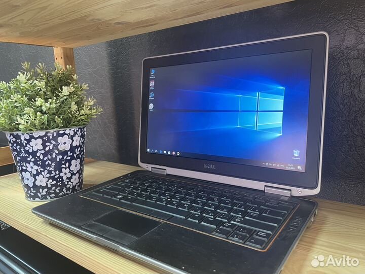 Ноутбук Dell / Core i5 / 13.3