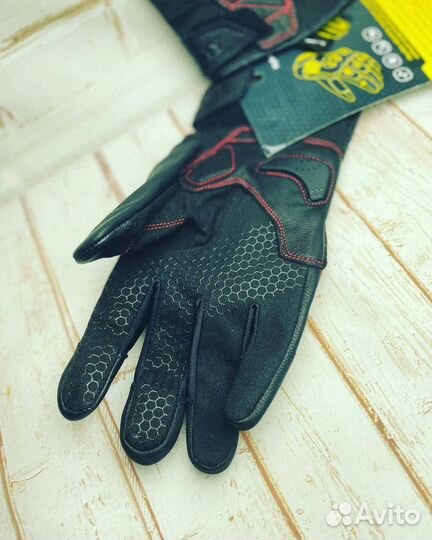 Мотоперчатки