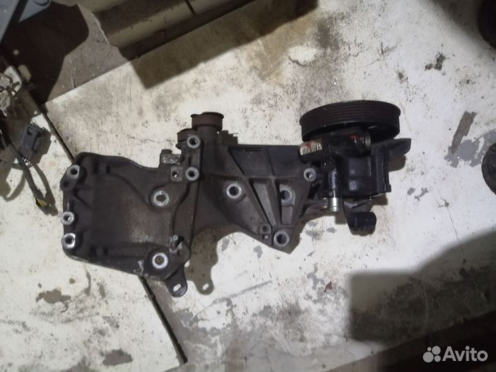 Гидроуселителя руля с площадкой