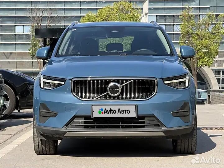 Volvo XC40 2.0 AMT, 2022, 5 600 км