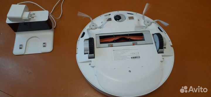 Продам робот-пылесос Mi Robot Vacuum-Mop Essential