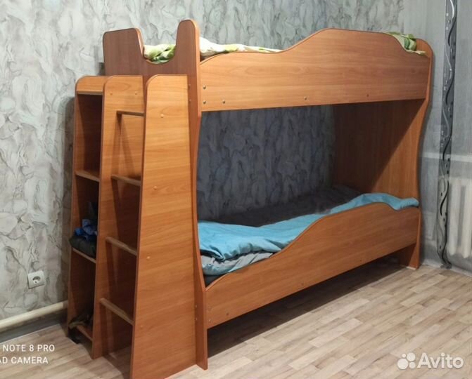 Кровать двухьярусная