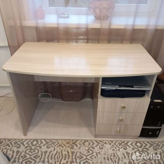 Детский письменный стол бу