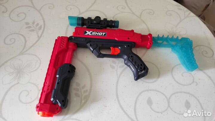 Игрушечный пистолет бластер