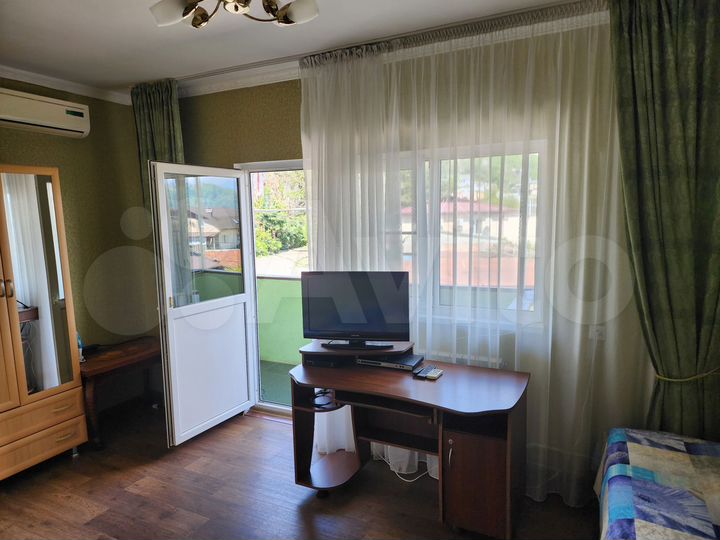 Комната 15 м² в 2-к., 1/2 эт.