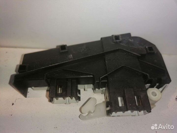 Устройство блокировки Люка стиральной машины Bosch