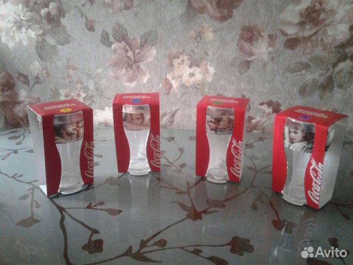 Стаканы кока-кола