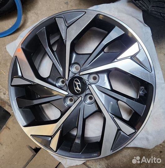 R17 Диски Hyundai оригинал 5на114.3