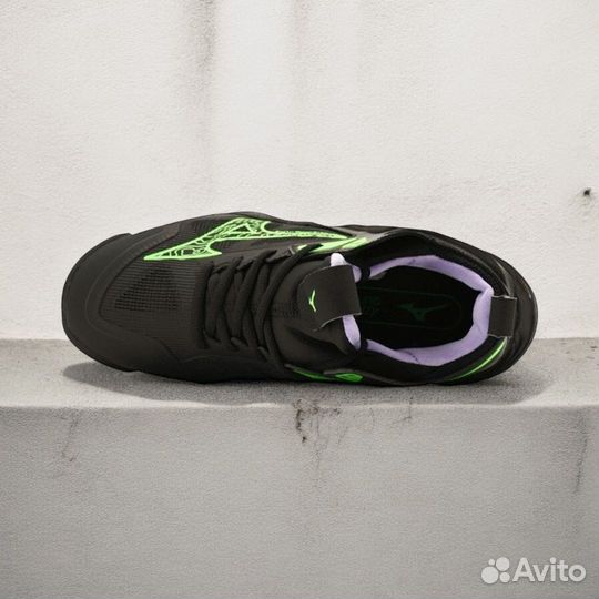 Волейбольные кроссовки mizuno