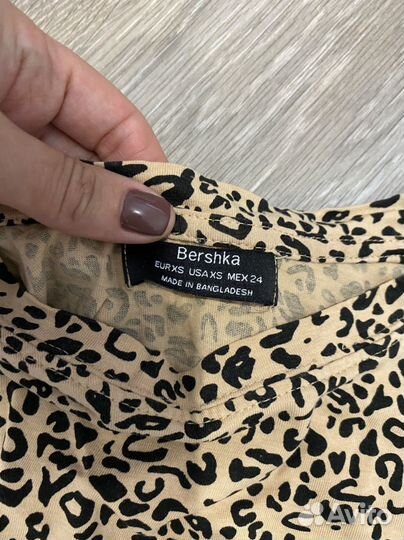 Футболка bershka