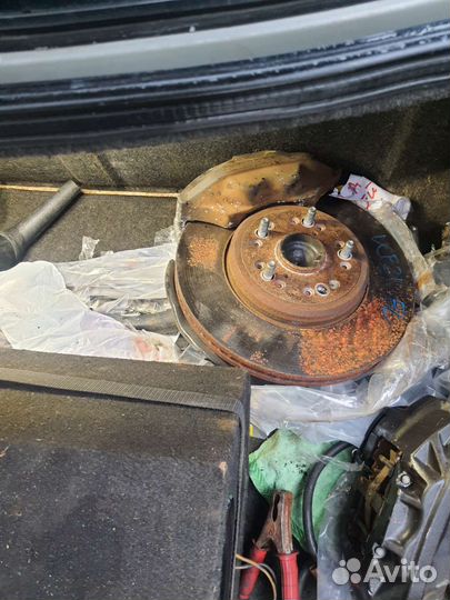 Передние тормоза Toyota celsior ucf21