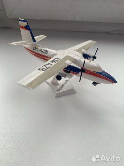 Модель самолета 1 100