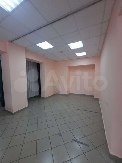 Торговая площадь 14 и 5 м²