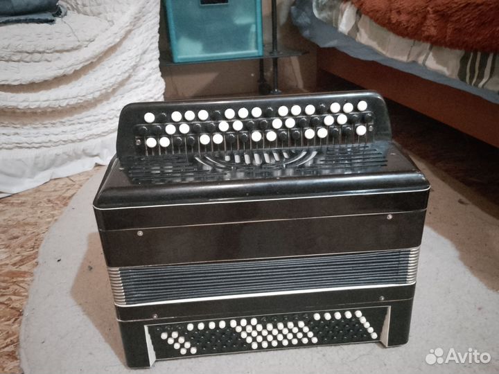 Баян трëхрядный