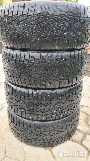 Nokian Tyres Hakkapeliitta 7 215/50 R17