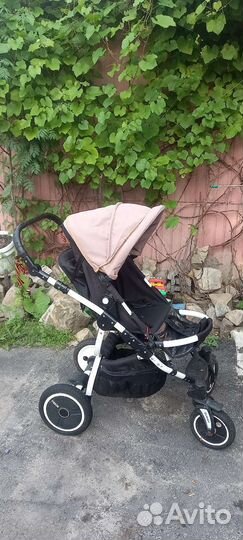 Коляска, ходунки и обеденный стул-стол