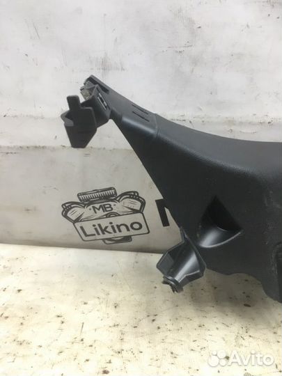 Обшивка стойки задняя правая Mercedes Glc X253