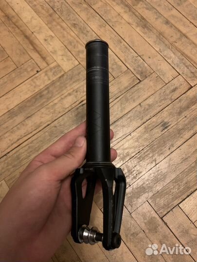 Вилка для трюкового самоката