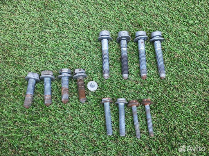 Болт подрамника Audi A5 8W A4 B9 S4 B9