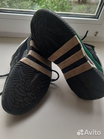 Кроссовки adidas 38