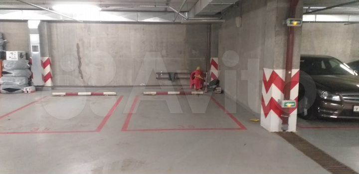 Машиноместо, 12 м²