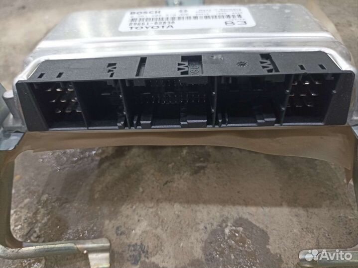 Блок управления двигателя Toyota Corolla 120 00-06