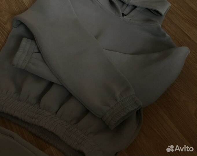 Спортивный костюм женский