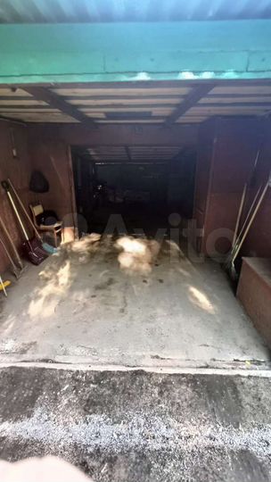 Гараж, > 30 м²