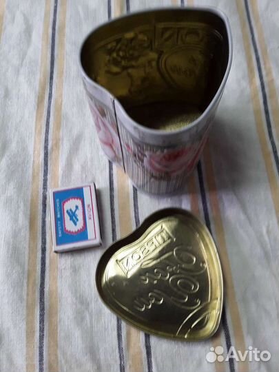 Шкатулка.Банка. Жестяная коробка