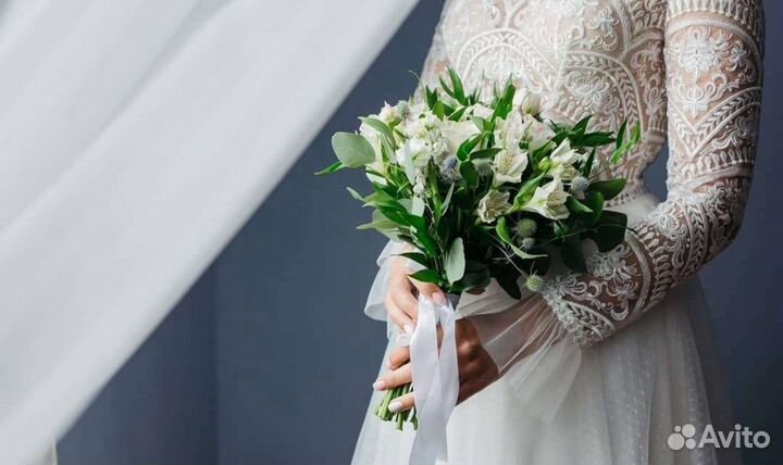 Свадебное платье 42 44 бу