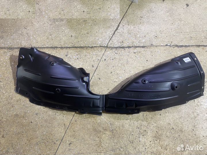 Подкрылок DFR556130