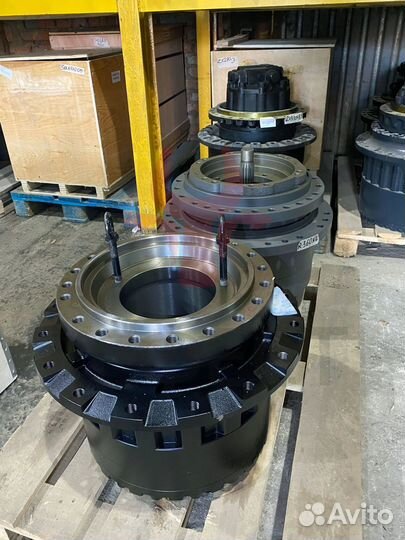 Редуктор хода Hyundai R290LC-7 39Q8-42102