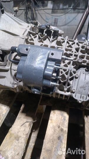 Isuzu NPR с КМУ, 2013