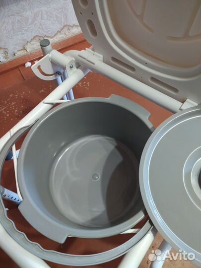 Кресло-туалет для инвалидов и пожилых