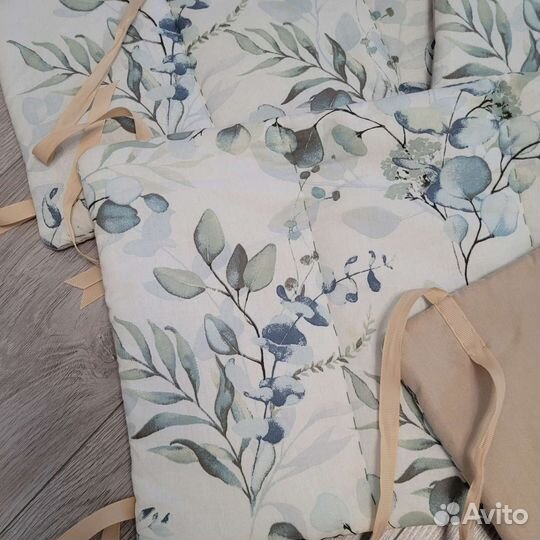 Бортики в кроватку ручная работа